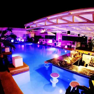 Hotel The Penthouse And Residences, Angeles